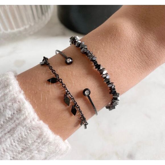 RETAIL $50 Kinsley Armelle Goddess Collection Black Adira Bracelet*BLING stacker - Picture 2 of 2